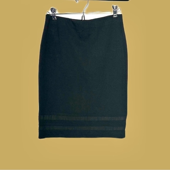 Vince Camuto Black Straight Above-the-Knee Work Skirt with Paneled Nylon Hem, XS - Picture 1 of 12